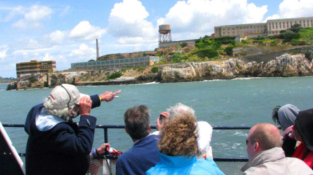 Escape-from-the-Rock-Cruise-tour-around-Alcatraz-Island-guided-ferry-trip