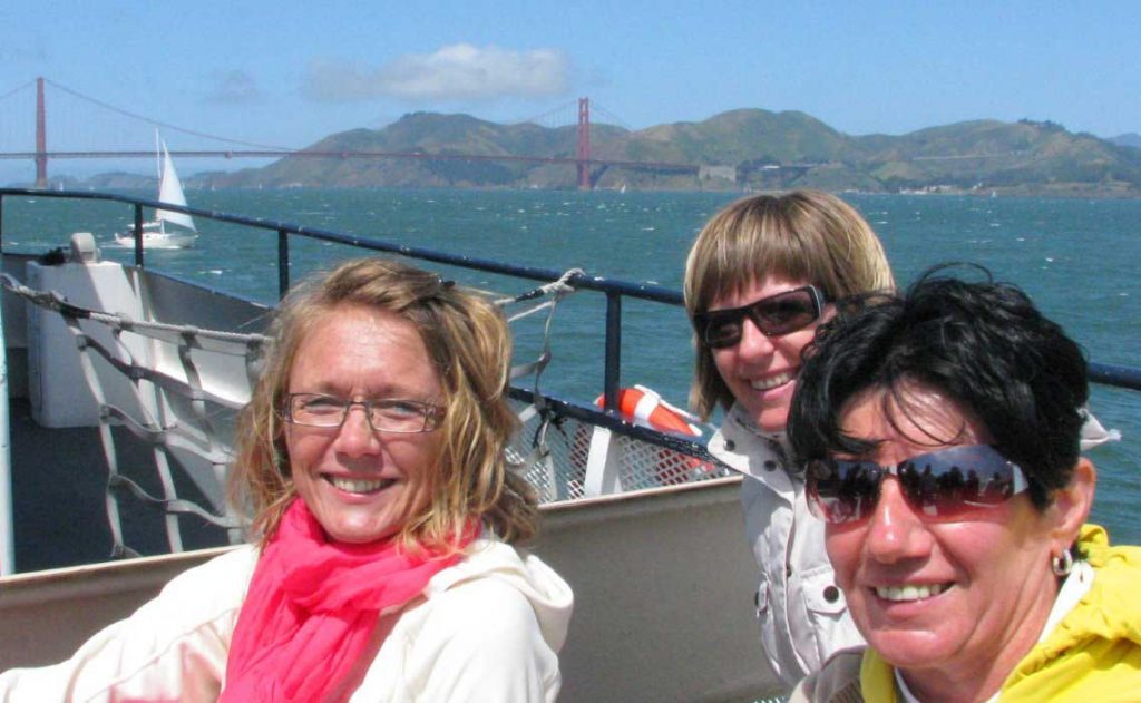 bay-cruise-ferry--tour-golden-gate-bridge-visit-Sausalito-